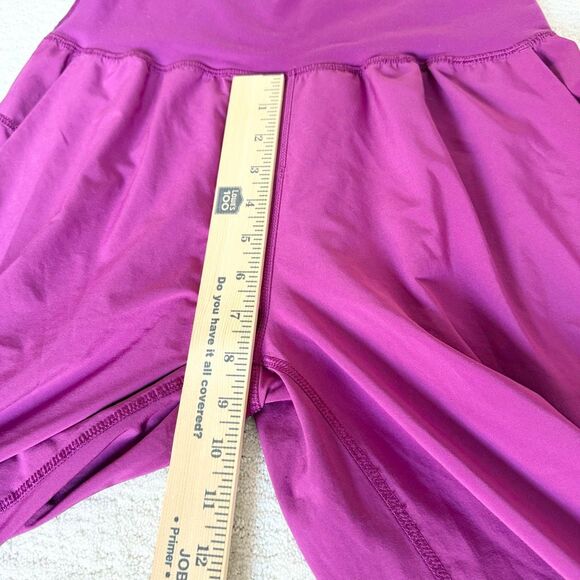 Lululemon Athletica Tranquil Cropped Fold Over Waist in Royal Plum Fuschia Swift - Picture 9 of 12